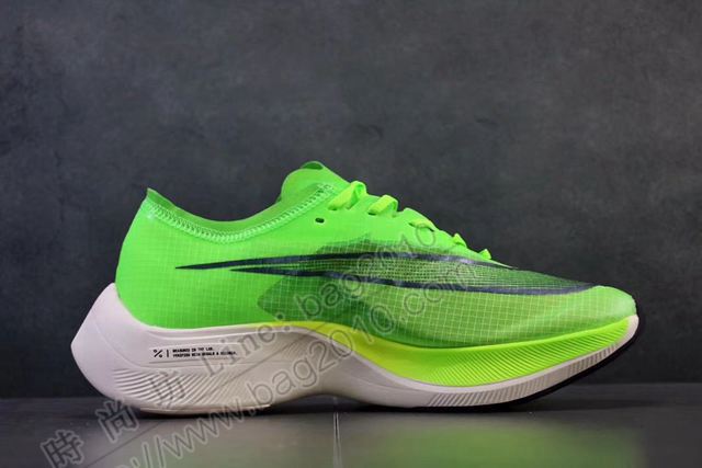 Nike女鞋 耐克新款跑鞋 Nike輕質馬拉松運動跑鞋  hdx13159